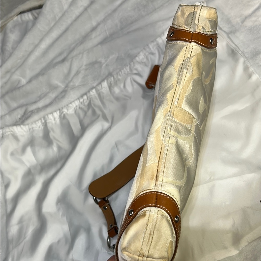 Coach Cream and Tan Shoulder Bag with Leather Accents - Picture 4 of 11